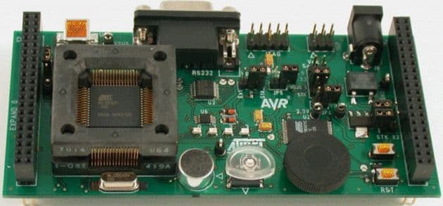 STK503, Starter Kit designed to evaluate the AT90USB AVR MCU, supports JTAGICE mkII and AVRISP mkII via AVR Studio