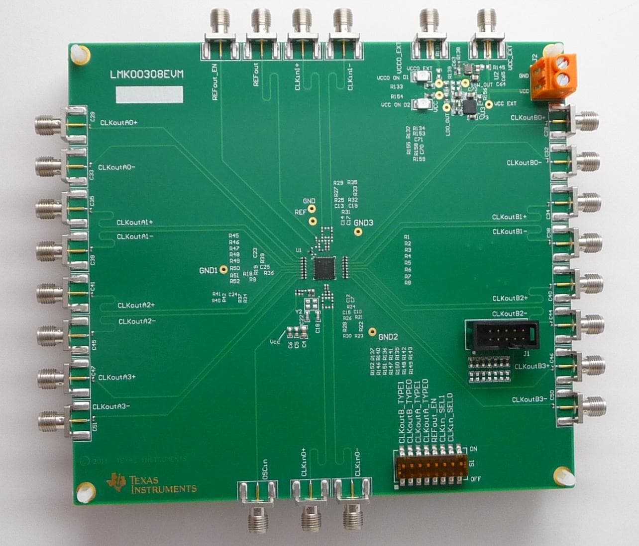 LMK00308EVM/NOPB, Evaluation Board using LMK00308, 3-GHz, 8-output differential clock buffer, level translator