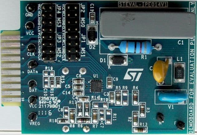 STEVAL-IPE014V1, Multiphase energy meter daughterboard based on the STPMS2 smart sensor device