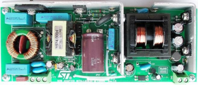 STEVAL-ISA138V1, Evaluation Board Using the L6563H and L6699 19V - 90W Adapter with PFC for laptop computers