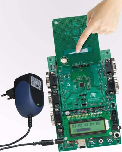 STM8/128-EV/TS, STM8S Touch Sensing Evaluation Board based on STM8S MCU